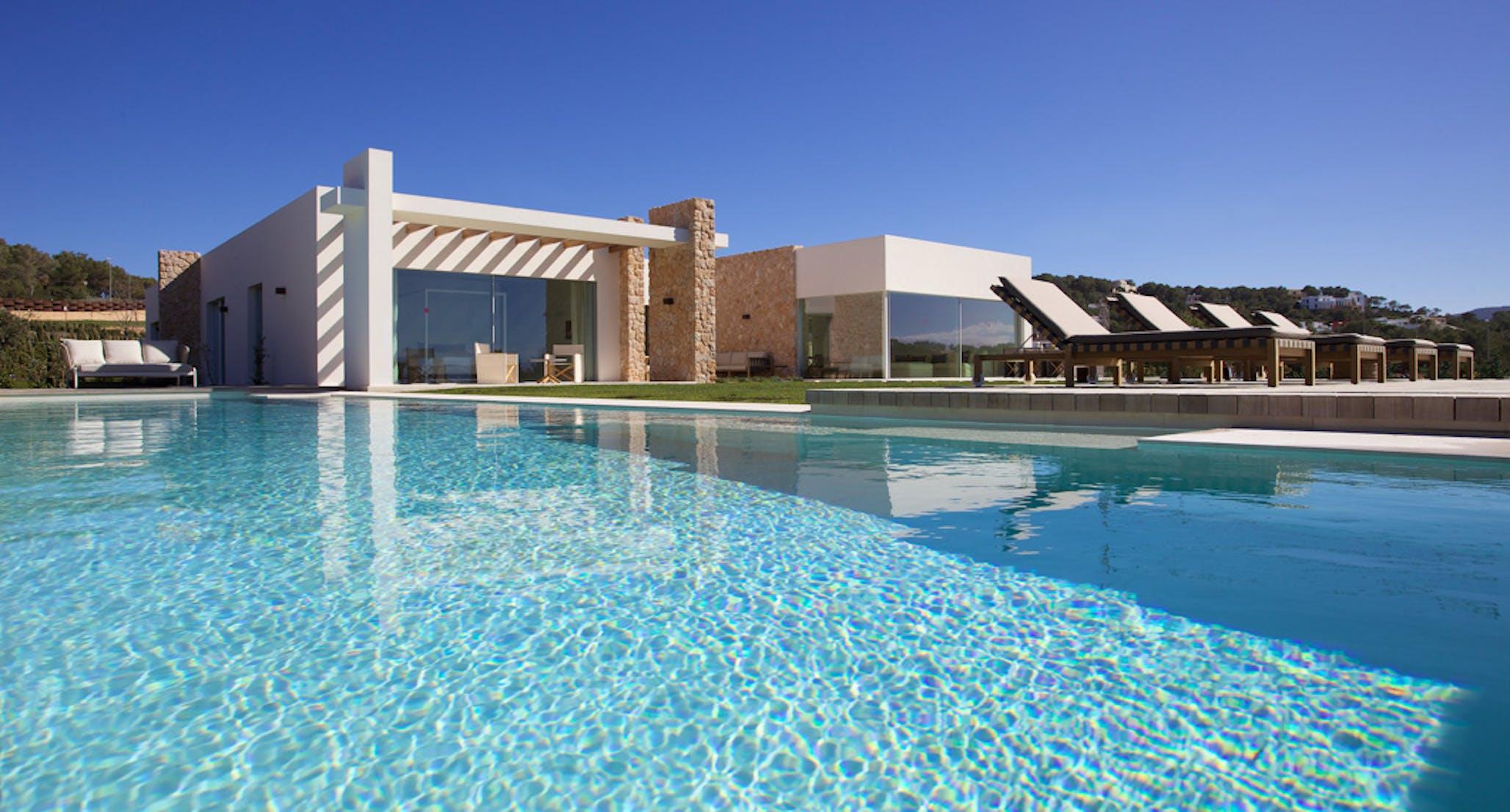 You are currently viewing Cala Conta Dream – ‘Modern style new build coastline villa’