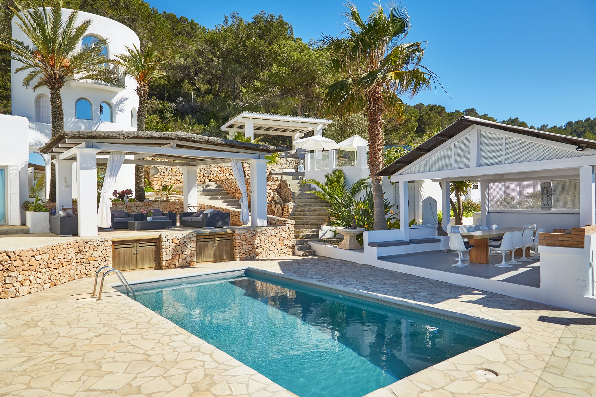 You are currently viewing Villa Michaela – ‘Beautiful villa on Ibiza’s west coast with fantastic sea views to Es Vedrà.’