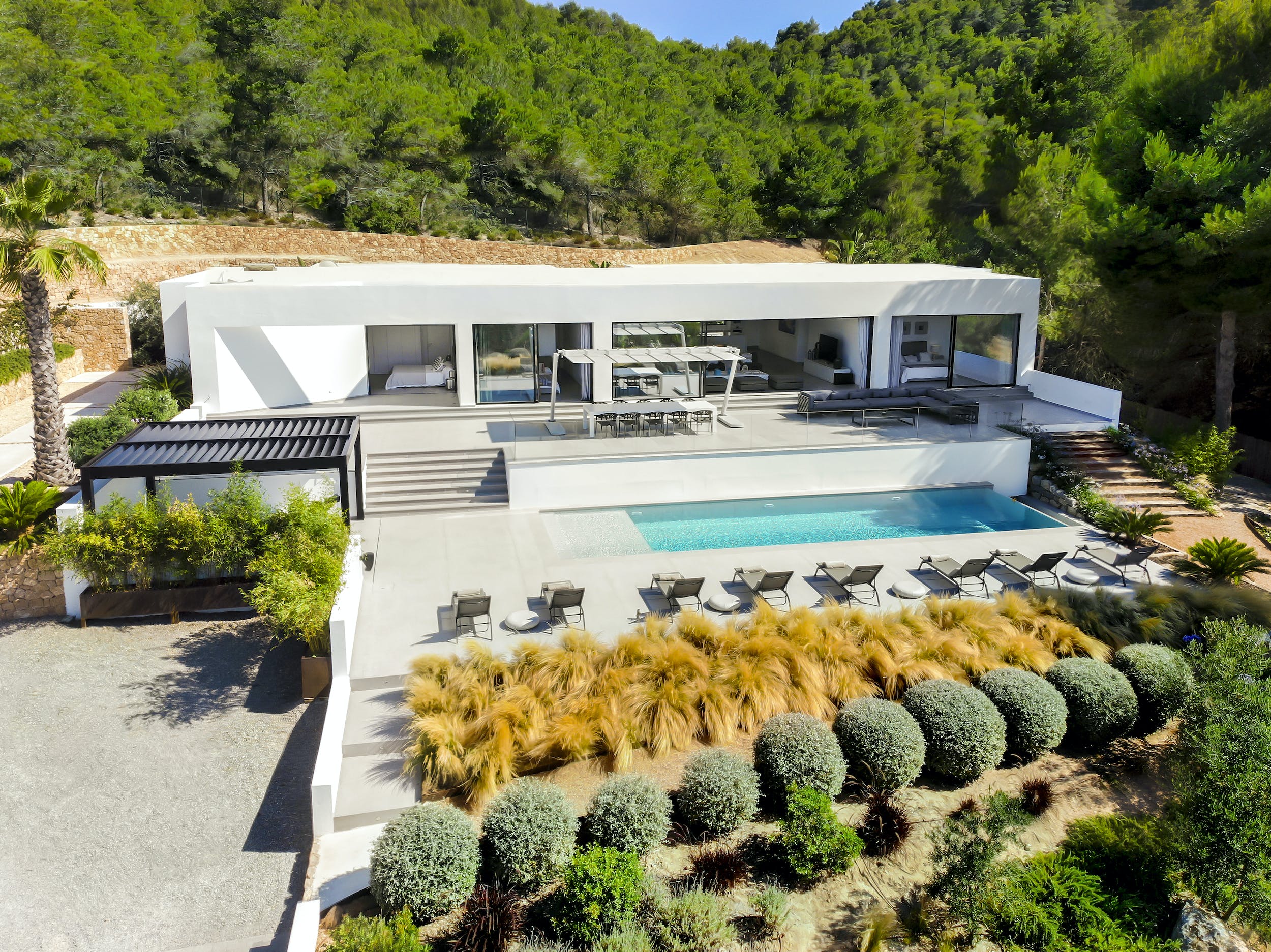 You are currently viewing Villa Ofelia “Sleek, modern property with breath-taking sea views.”
