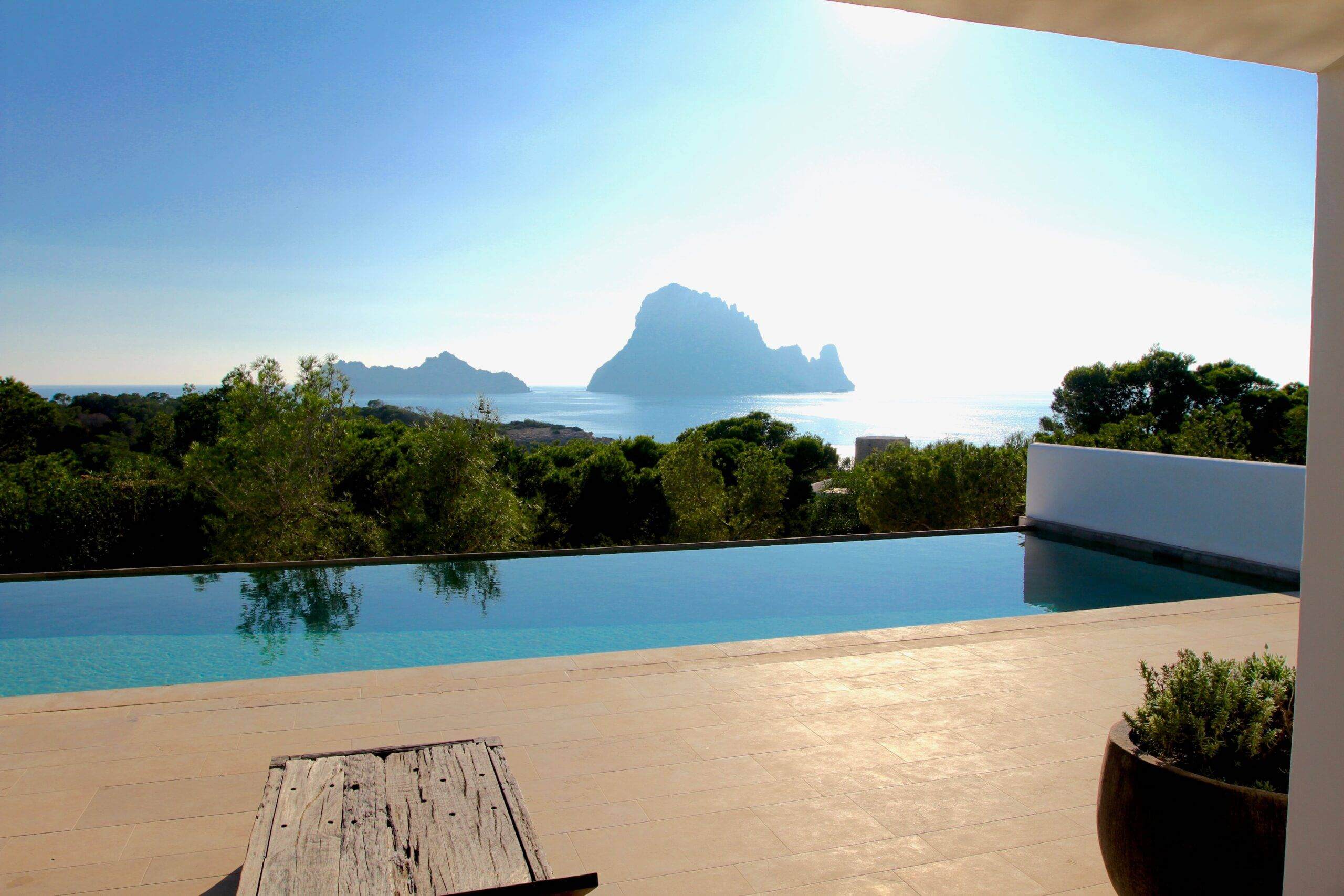 Read more about the article Villa Viviana “Luxurious modern villa overlooking Es Vedra .”
