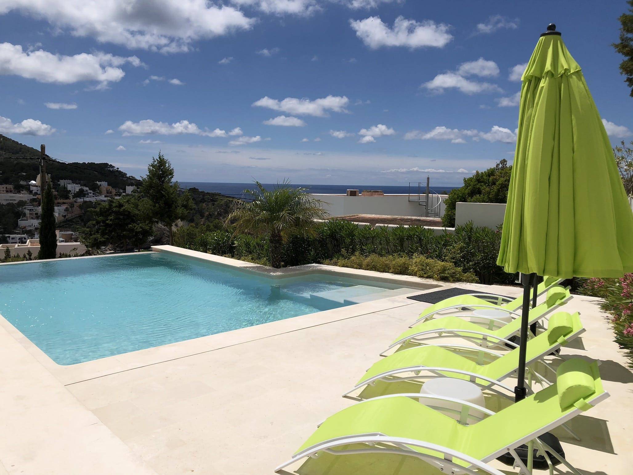 You are currently viewing Vista Cala Vadella “A bright family-friendly property”